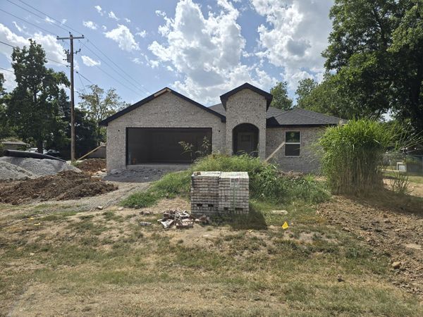 587 S Chicago Avenue , Marionville, MO 65705