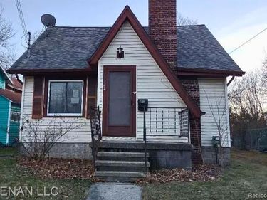 1520 E Oakland Avenue, Lansing, MI 48906