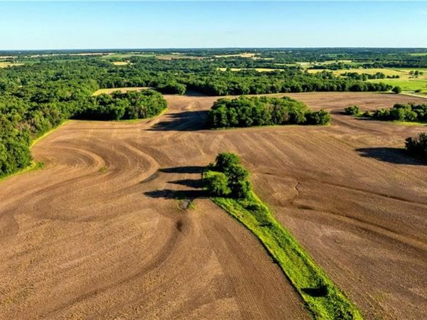 SE 321st Road, Leeton, MO 64761