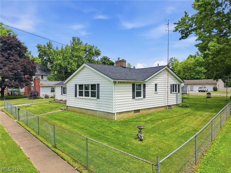 14 N Cross Street , Columbiana, OH 44408 Photo 2