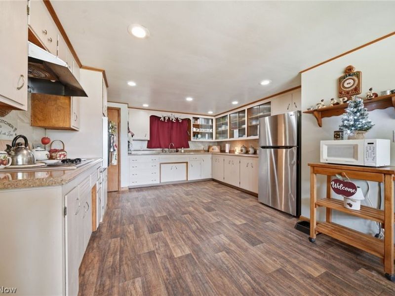 14 N Cross Street , Columbiana, OH 44408 Photo 6