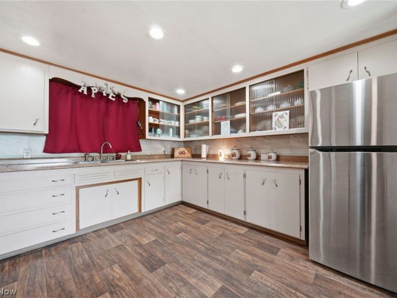 14 N Cross Street , Columbiana, OH 44408 Photo 8