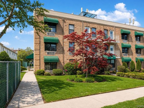 490 Clove Road , Staten Island, NY 10310