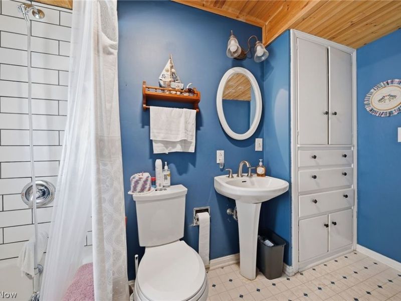 36 N Pearl Street , Columbiana, OH 44408 Photo 8