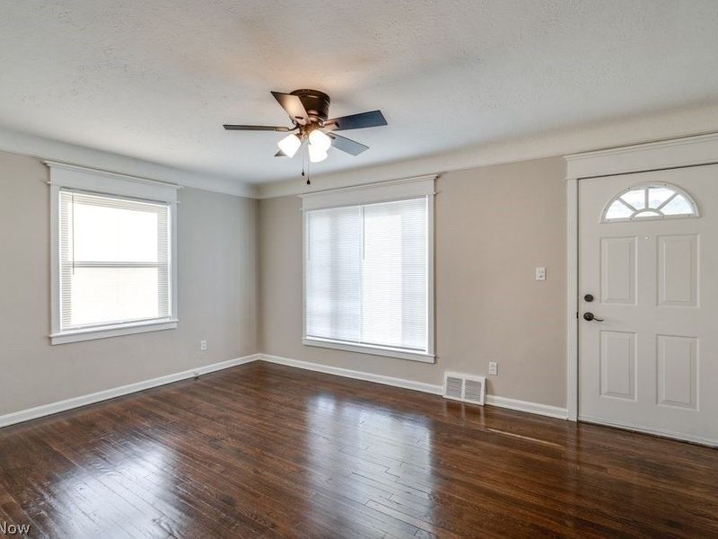 5007 Russell Avenue , Parma, OH 44134 Photo 13