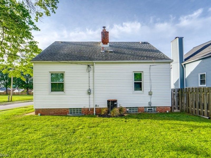 5007 Russell Avenue , Parma, OH 44134 Photo 4