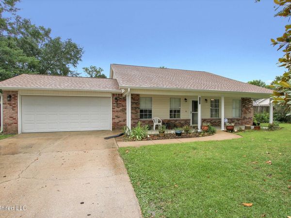 8809 Old Walnut Road, Ocean Springs, MS 39564