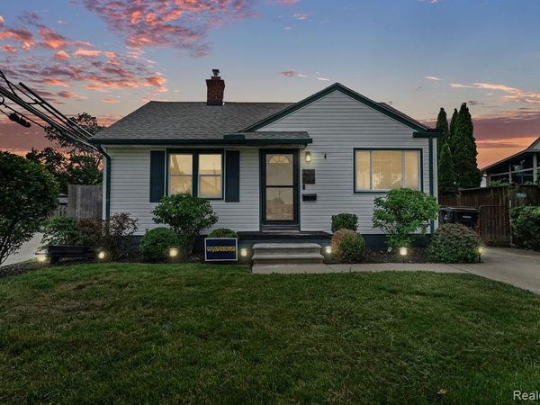 1029 Cora Street, Wyandotte, MI 48192