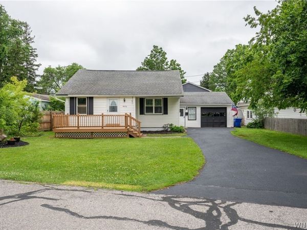 4470 Stratford , Hamburg, NY 14075