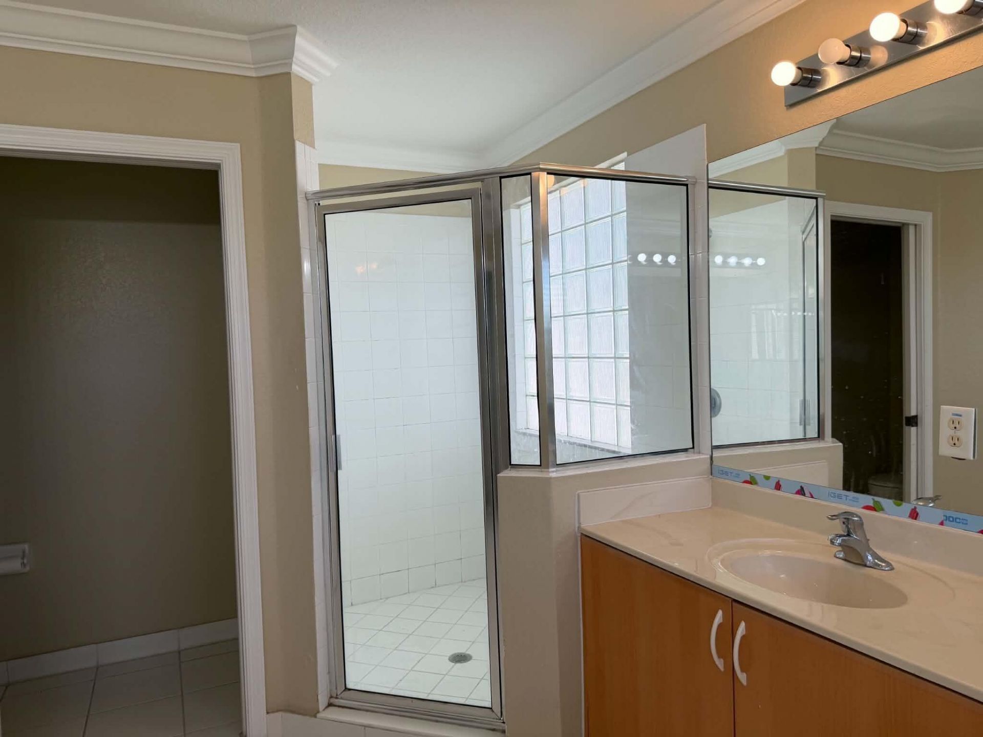 6355 Adriatic Way, West Palm Beach, FL 33413 Photo