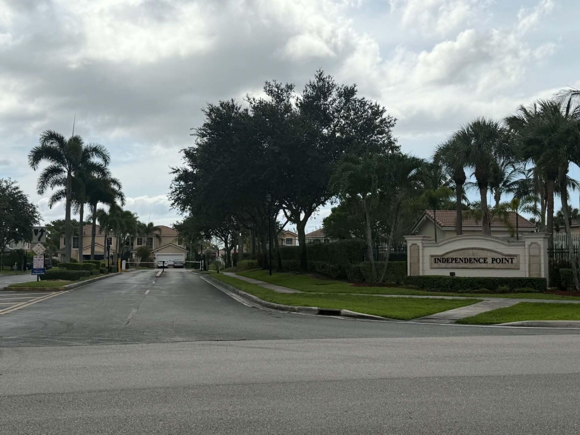 6355 Adriatic Way, West Palm Beach, FL 33413 Photo