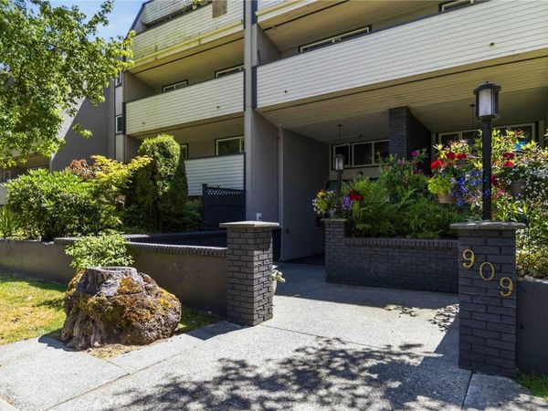 909 Pembroke St , Unit #111, Victoria, BC V8T 4Z5