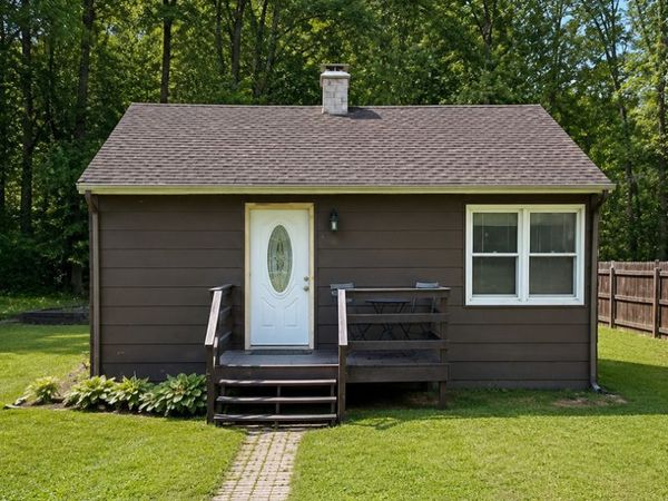 38464 N 8th Street , Spring Grove, IL 60081