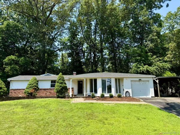 90 University Heights Drive , Stony Brook, NY 11790