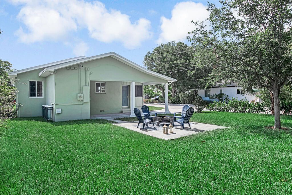 1201 N Palmway, Lake Worth Beach, FL 33460 Photo