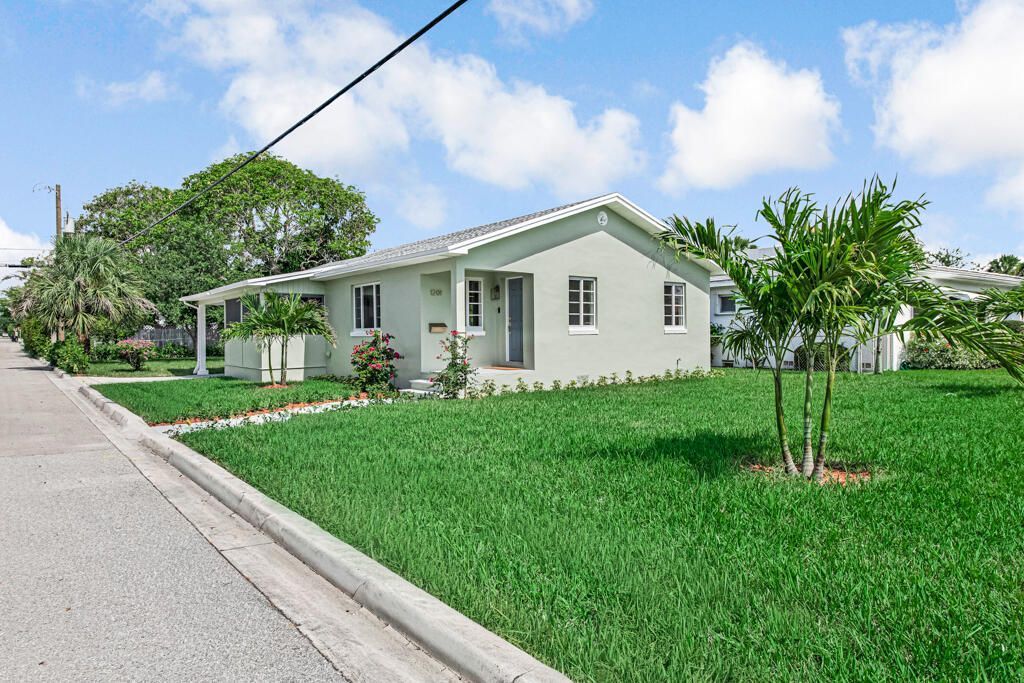 1201 N Palmway, Lake Worth Beach, FL 33460 Photo