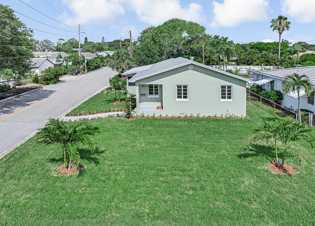 1201 N Palmway, Lake Worth Beach, FL 33460 Photo