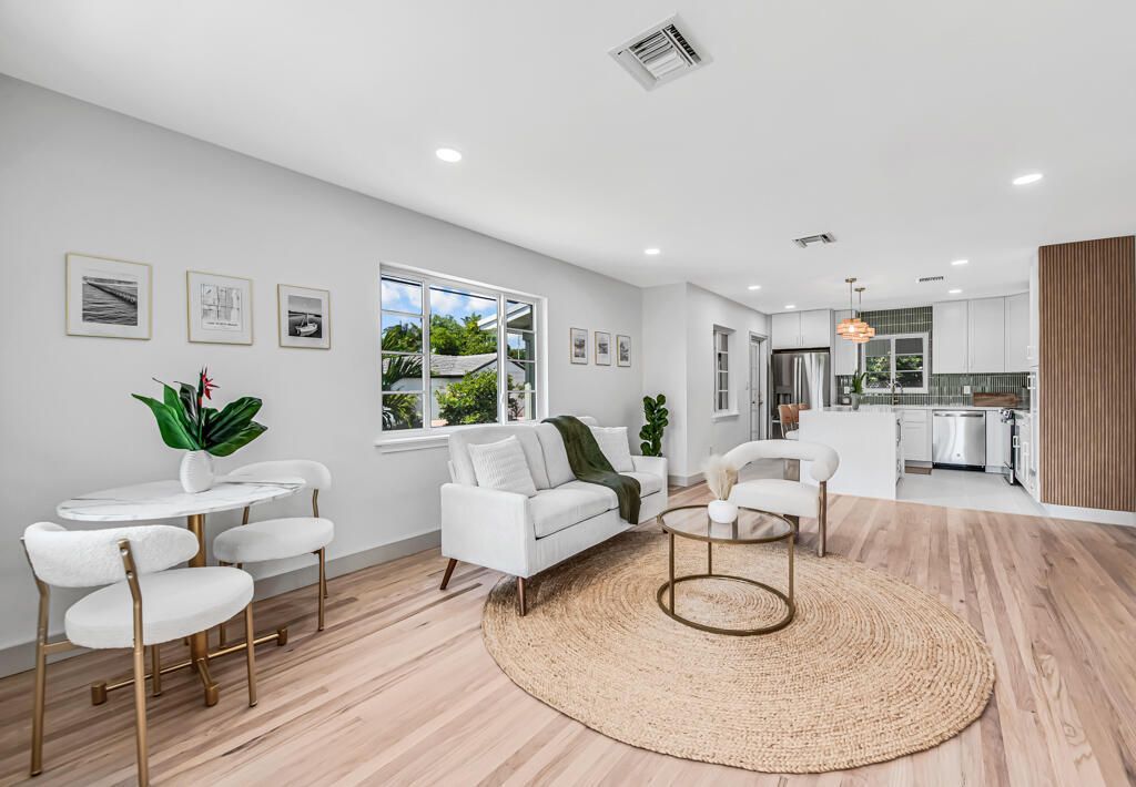 1201 N Palmway, Lake Worth Beach, FL 33460 Photo