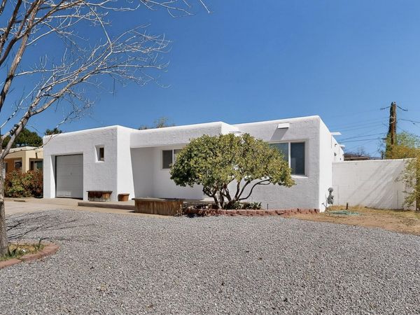 1804 Illinois Street NE, Albuquerque, NM 87110