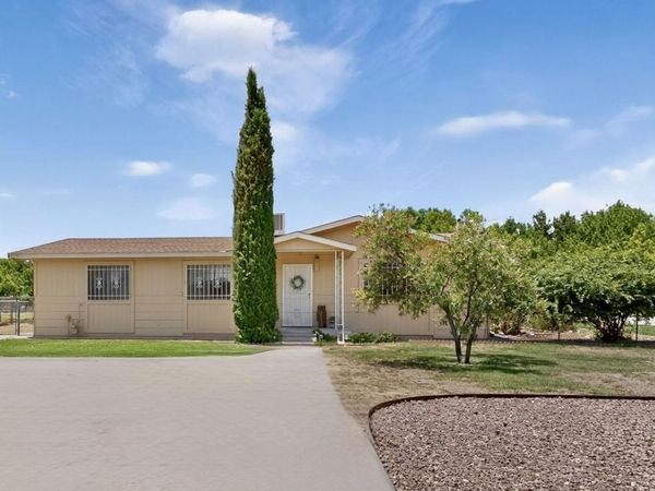 3021 Joe Sanchez Road SW, Albuquerque, NM 87105