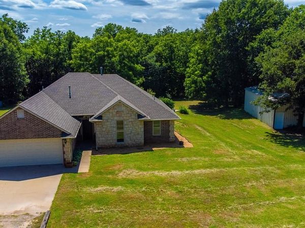 900301 S Oak Hill Drive, Chandler, OK 74834