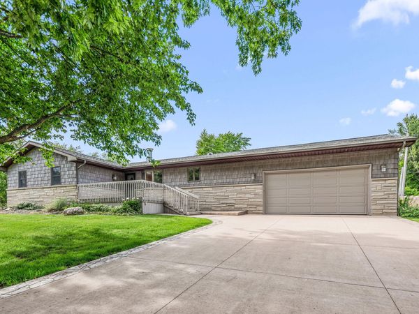 2499 Willowwood Avenue , Valparaiso, IN 46383