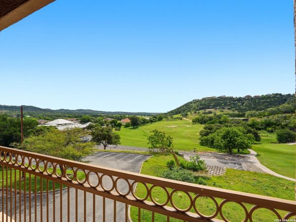 20 TAPATIO DR E, Unit 205, Boerne, TX 78006
