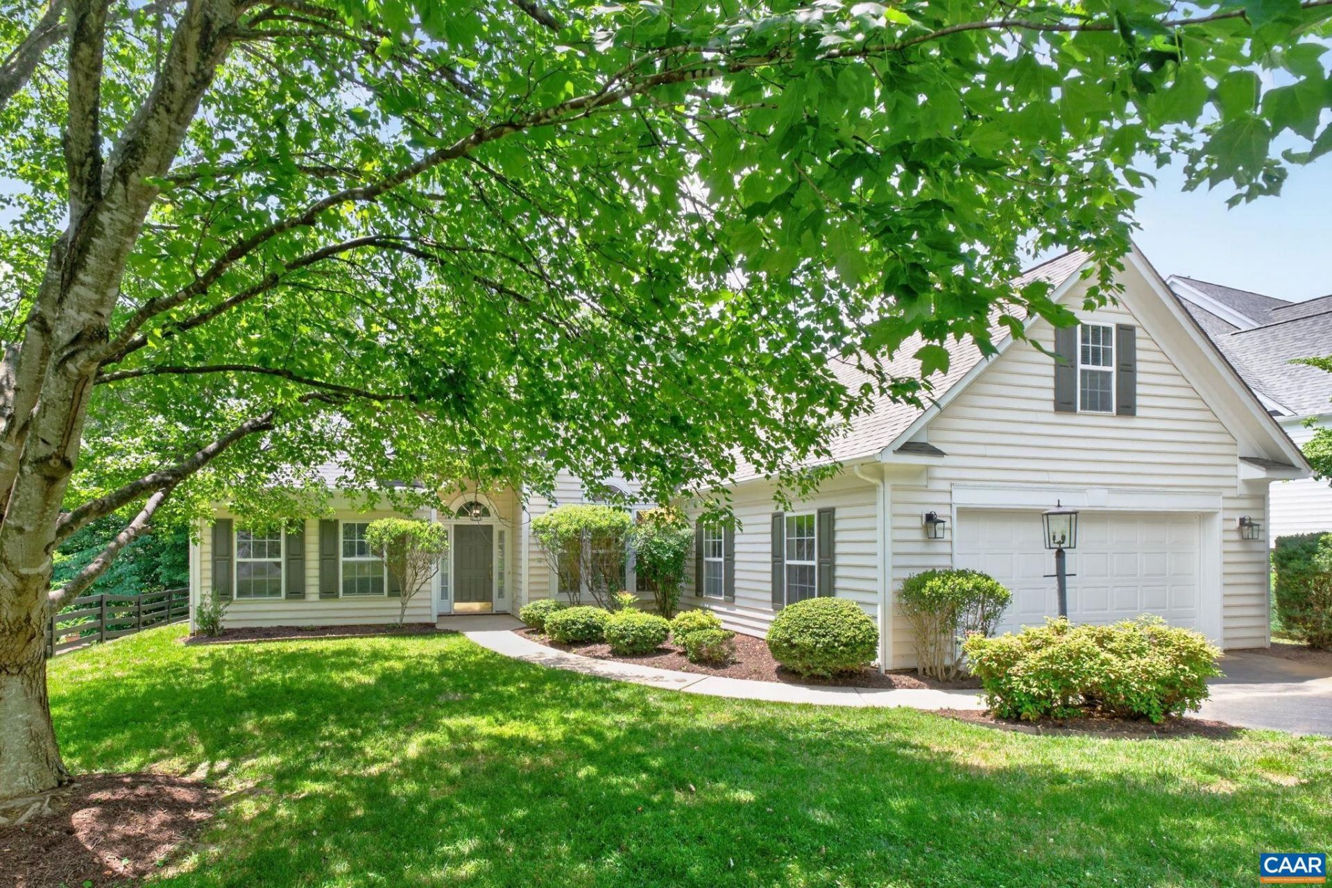 970 Charter Oaks Dr, Charlottesville, VA 22901 Main Photo