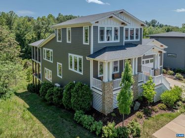 401 LOCHLYN HILL DR, Charlottesville, VA 22901