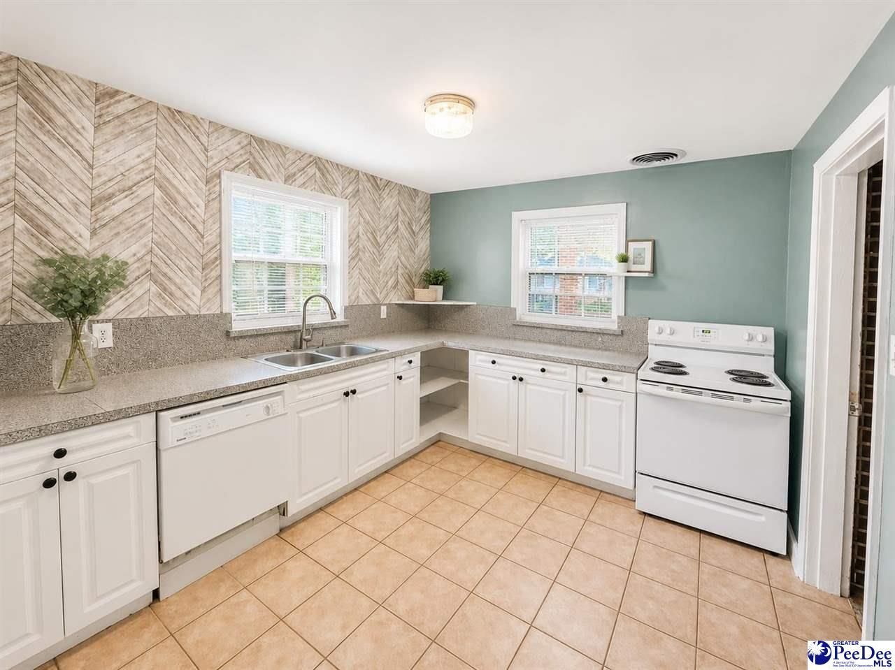 107 Sumter Street Photo 4