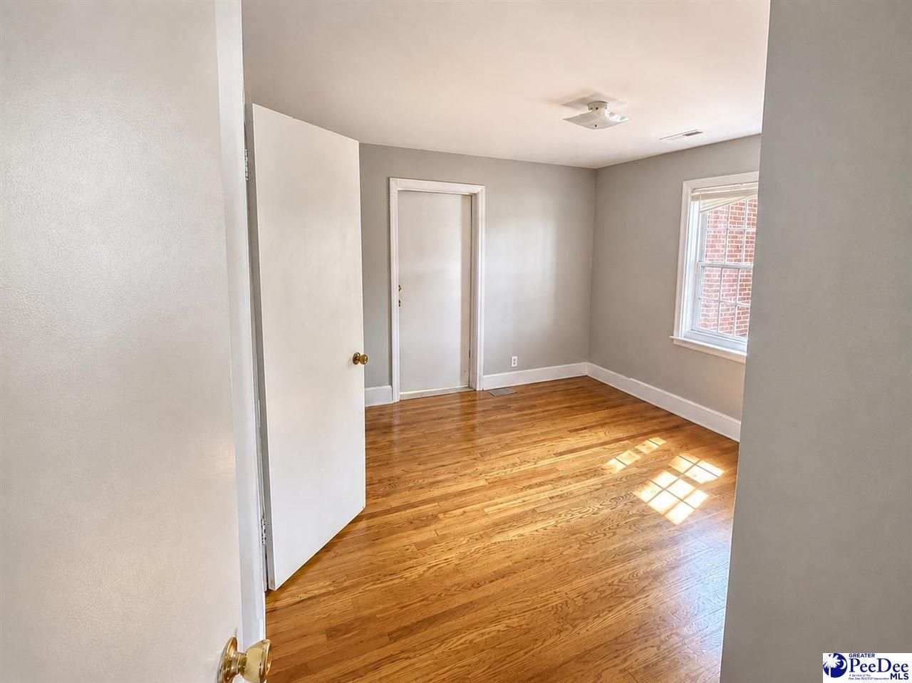 107 Sumter Street Photo 9