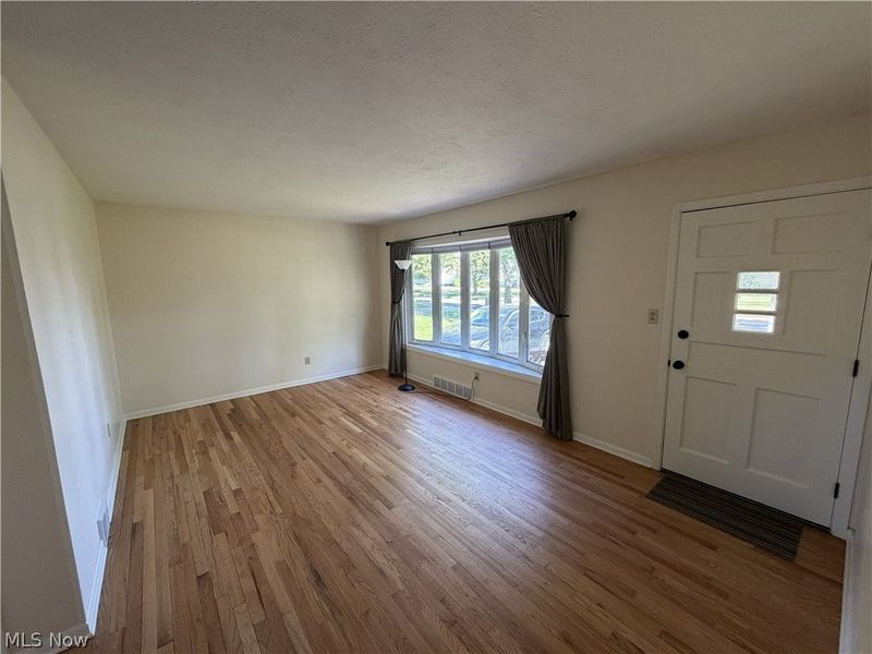 16124 Holland Road , Brook Park, OH 44142 Photo 2