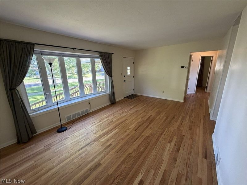 16124 Holland Road , Brook Park, OH 44142 Photo 3