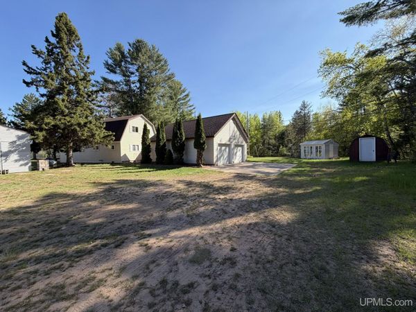 85 E Johnson Lake Road, Forsyth Twp, MI 49841