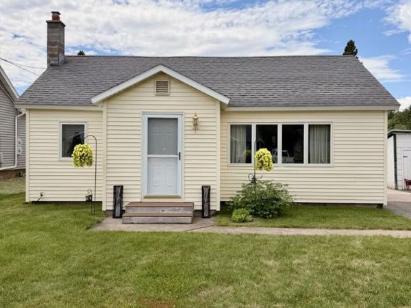 975 Cottage Street, Ishpeming Twp, MI 49849
