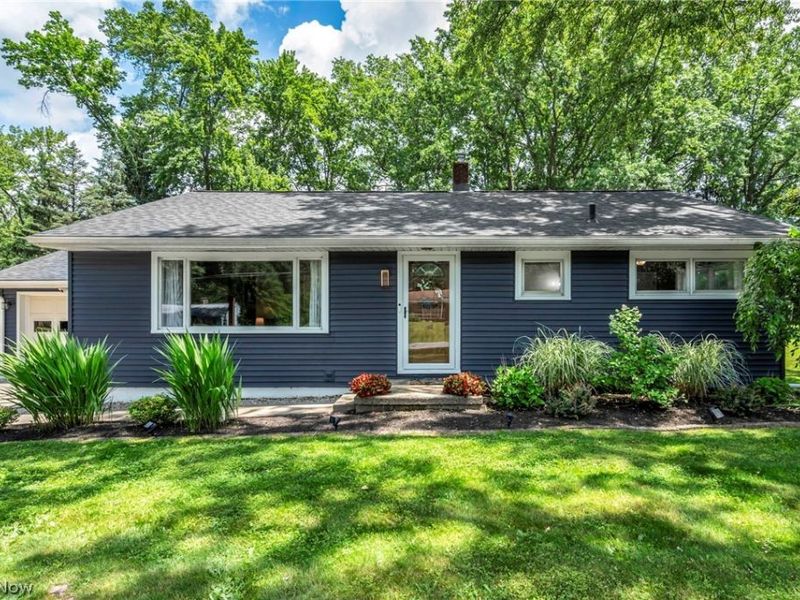 4717 Shriver Road, North Canton, OH 44720 Photo 4