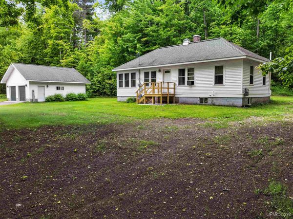45725 US 41 Highway, Portage Twp, MI 49916