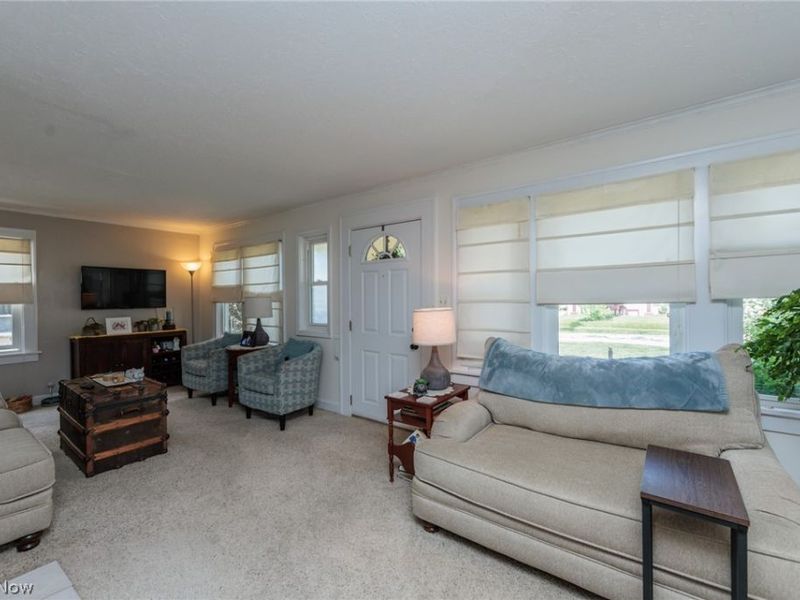 5364 Summit Road , Lyndhurst, OH 44124 Photo 11