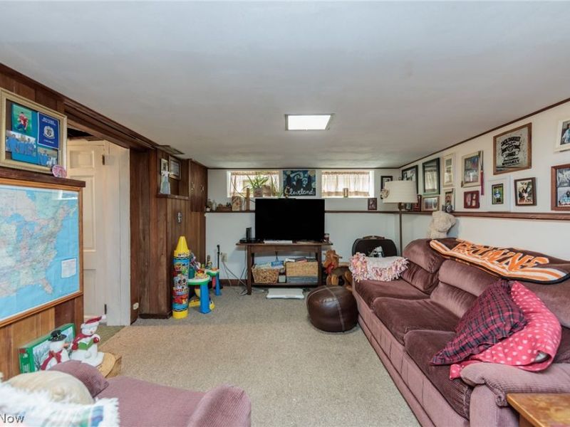 5364 Summit Road , Lyndhurst, OH 44124 Photo 28