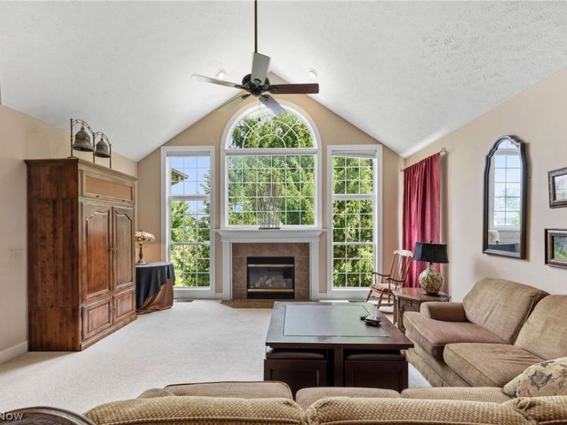 11512 Coopers Run, Strongsville, OH 44149 Photo 3