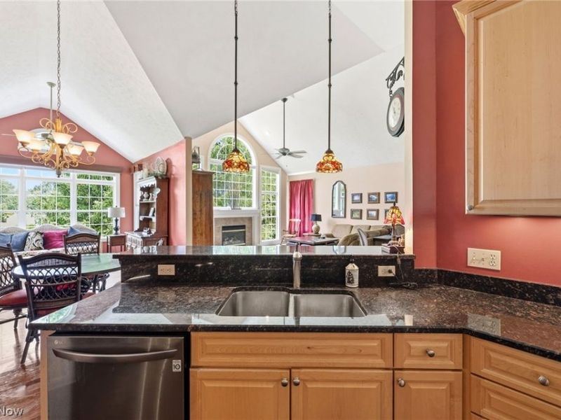 11512 Coopers Run, Strongsville, OH 44149 Photo 9