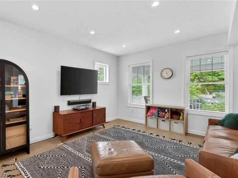 1315 Donald Avenue , Lakewood, OH 44107 Photo 5