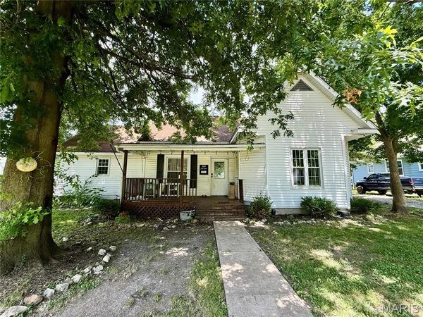 307 E Water Street , Wellsville, MO 63384