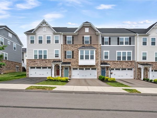 213 Cranesbill Dr, Mars, PA 16046
