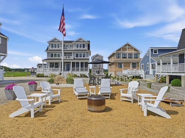 135 Glades Rd, Scituate, MA 02066