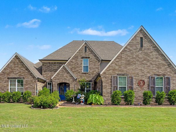 7314 E Hawks Crossing Drive, Olive Branch, MS 38654