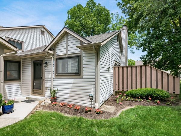 2711 Woodland Trail Drive , Columbus, OH 43231