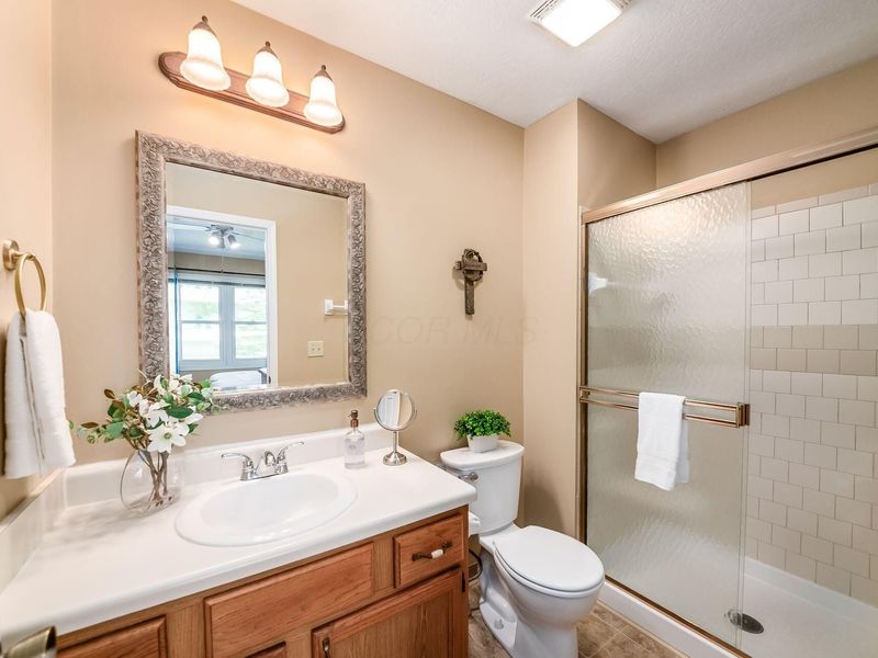 2711 Woodland Trail Drive, Columbus, OH 43231 Photo 18