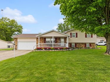 134 Greenbrier Road, Sunbury, OH 43074