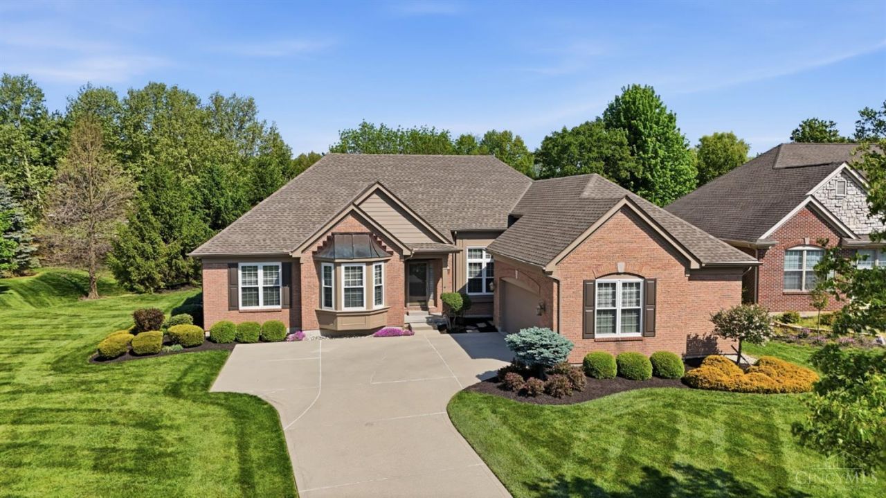 8072 Carnaby Lane, Sycamore Township, OH 45249 Main Photo